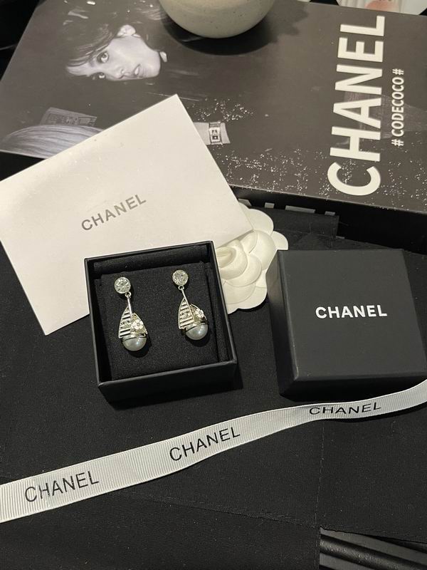 Chanel Earring 03yxs636